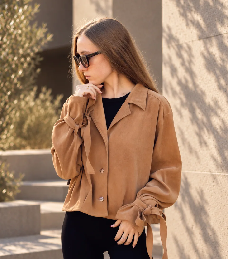 Dejvice 10 – brown cropped blazer with a suede-like finish and bow details